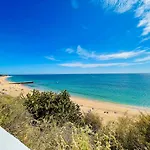 Ocean View Skyline ‚hakuna Matata' 公寓