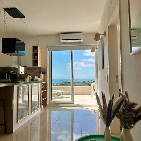 Ocean View Skyline ‚hakuna Matata' *