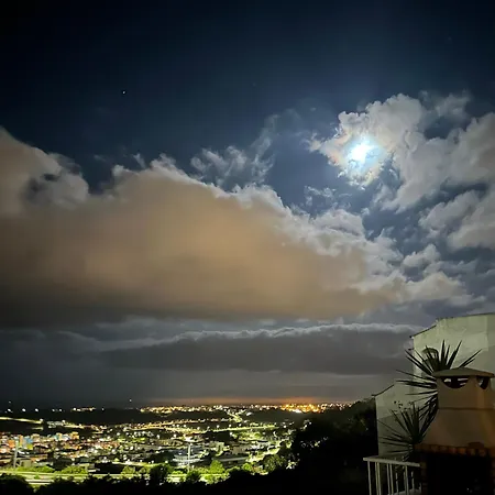 Ocean View Skyline ‚hakuna Matata' 公寓