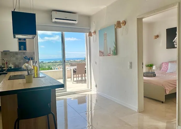 Ocean View Skyline ‚hakuna Matata' Lägenhet